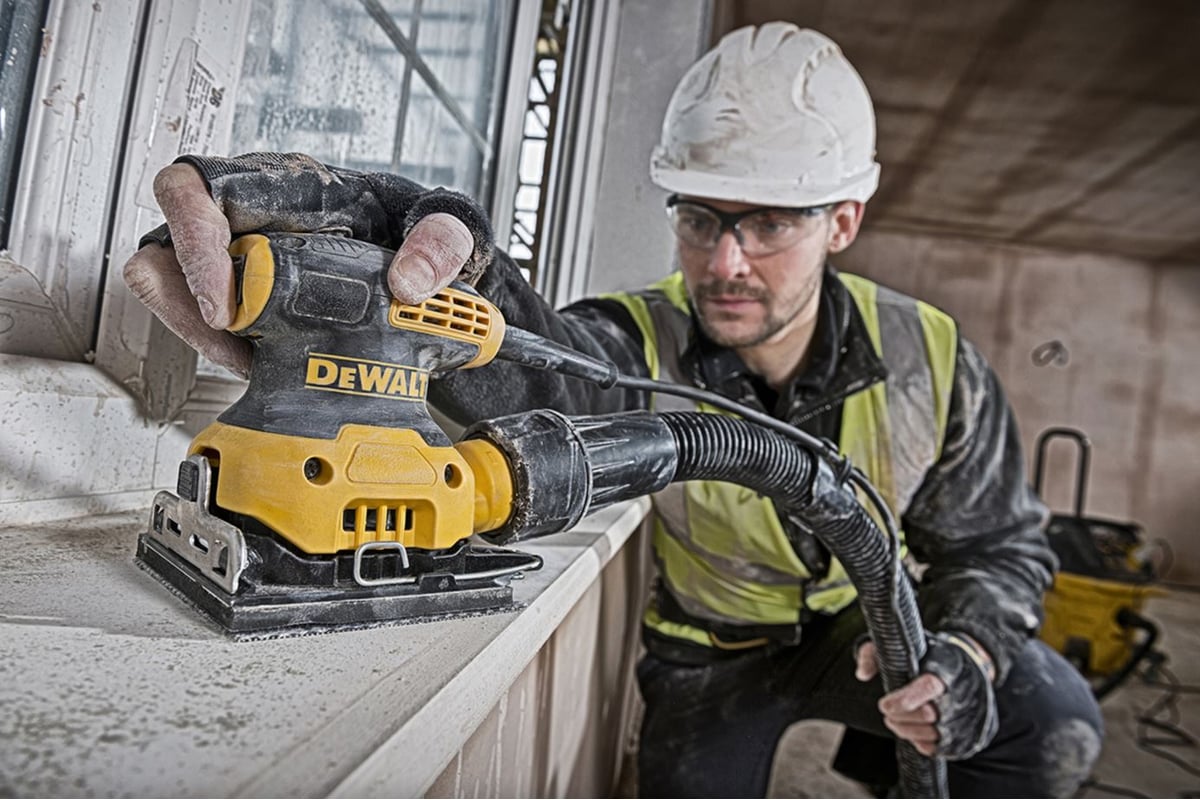 Вибрационная шлифмашина DeWalt DWE6411