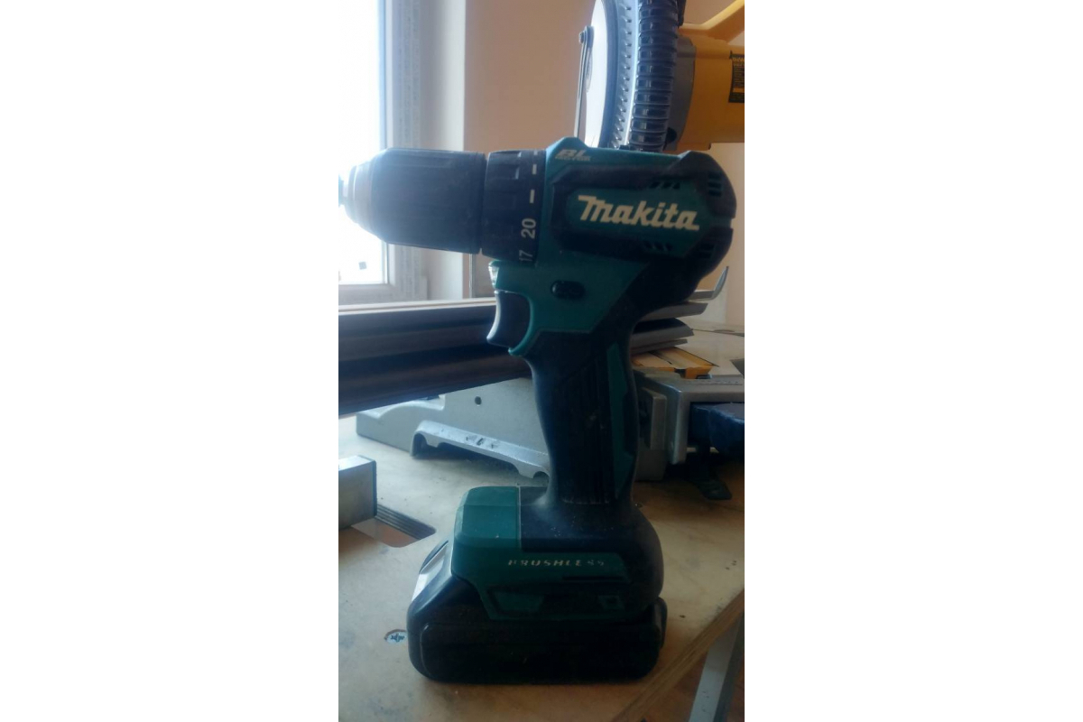 Аккумуляторная бесщеточная дрель-шуруповерт Makita DDF483SYE