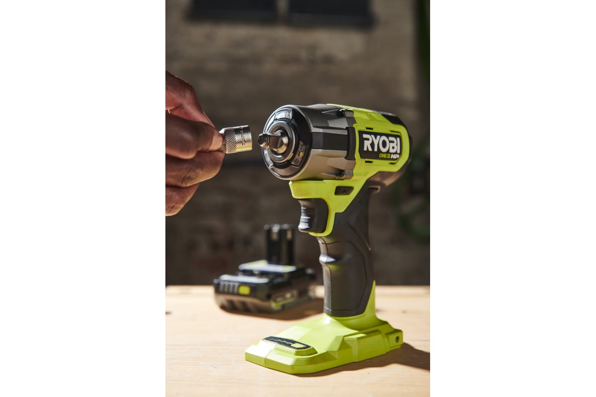 Ударный гайковерт Ryobi RIW1838C-0 18 В 5133005925