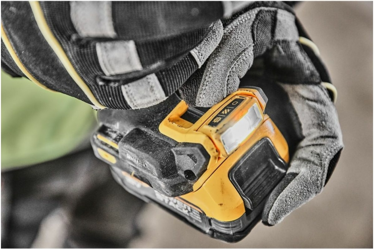 Ударная дрель-шуруповерт DeWalt Powerstack DCD805E1T-QW