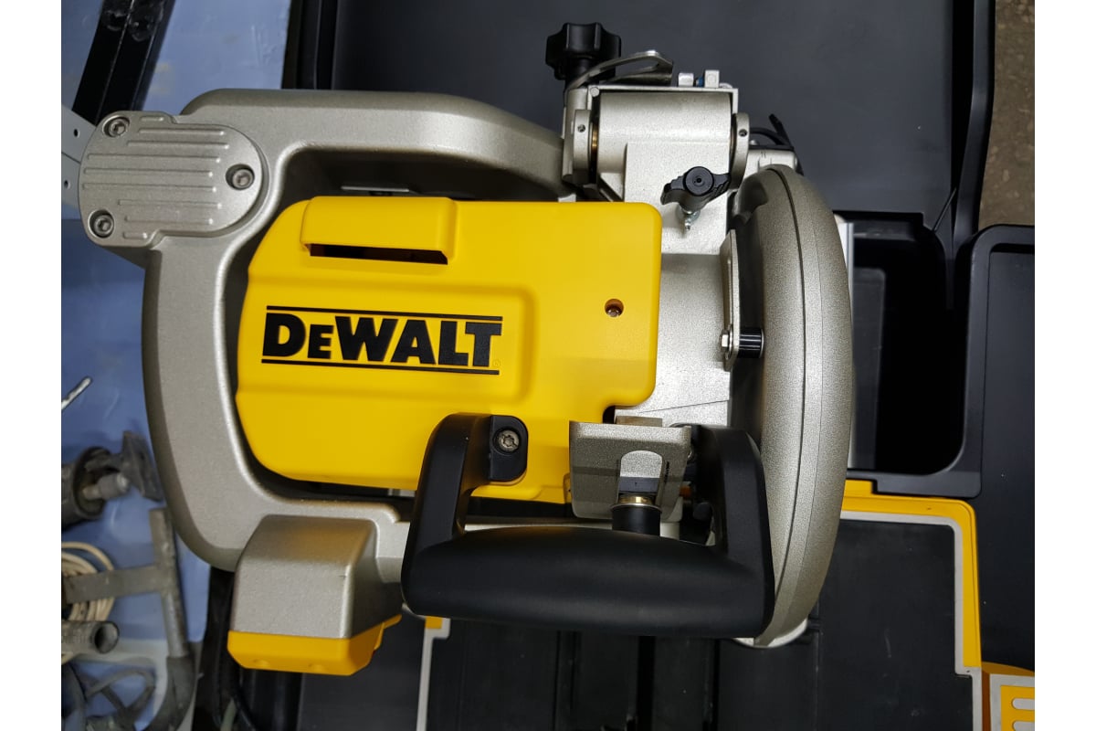 Плиткорезный станок DeWalt D24000