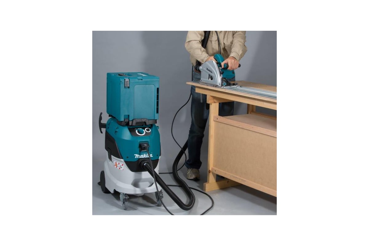 Пылесос Makita VC4210L