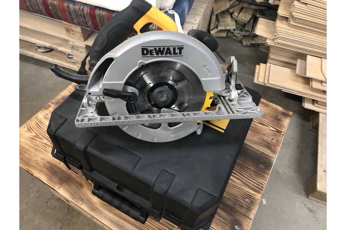 Дисковая пила DeWalt DWE 576 K