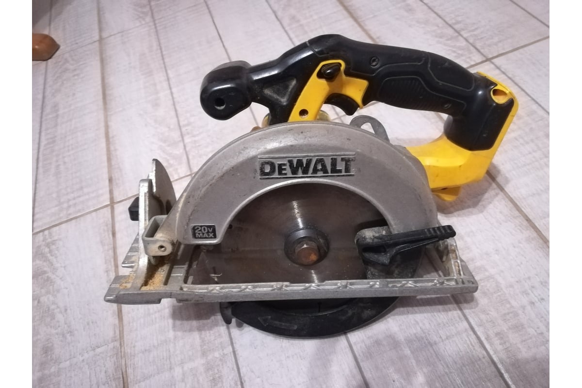 Дисковая пила DeWalt DCS391M2