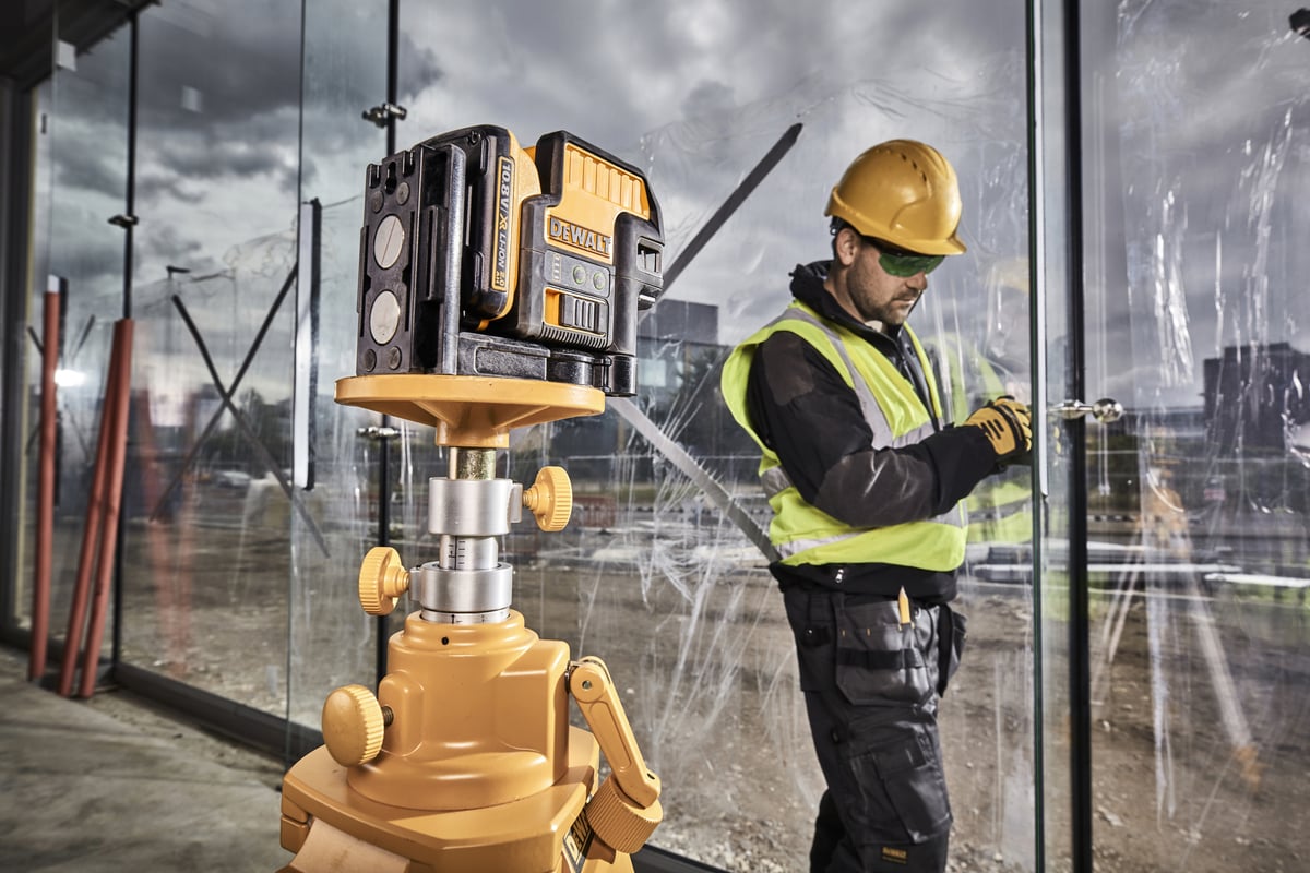 Лазерный построитель плоскостей DeWalt DCE0825D1G