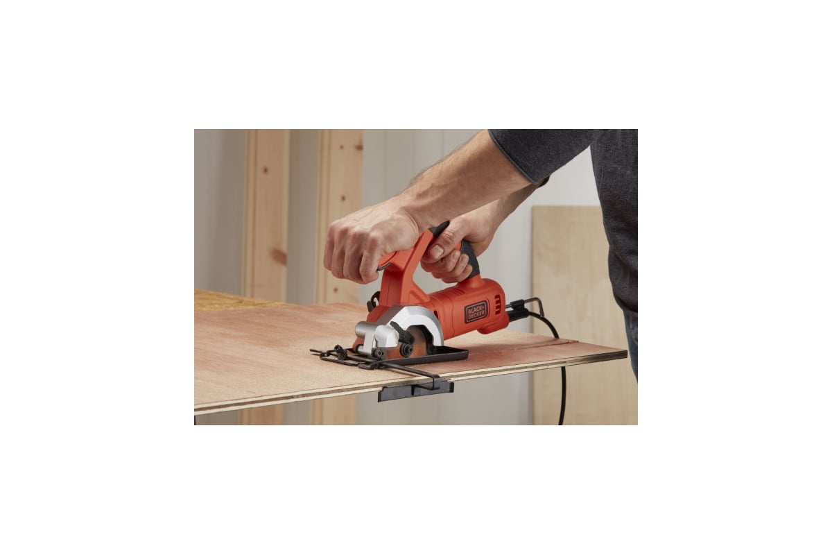 Дисковая мини-пила Black&Decker BES510-QS