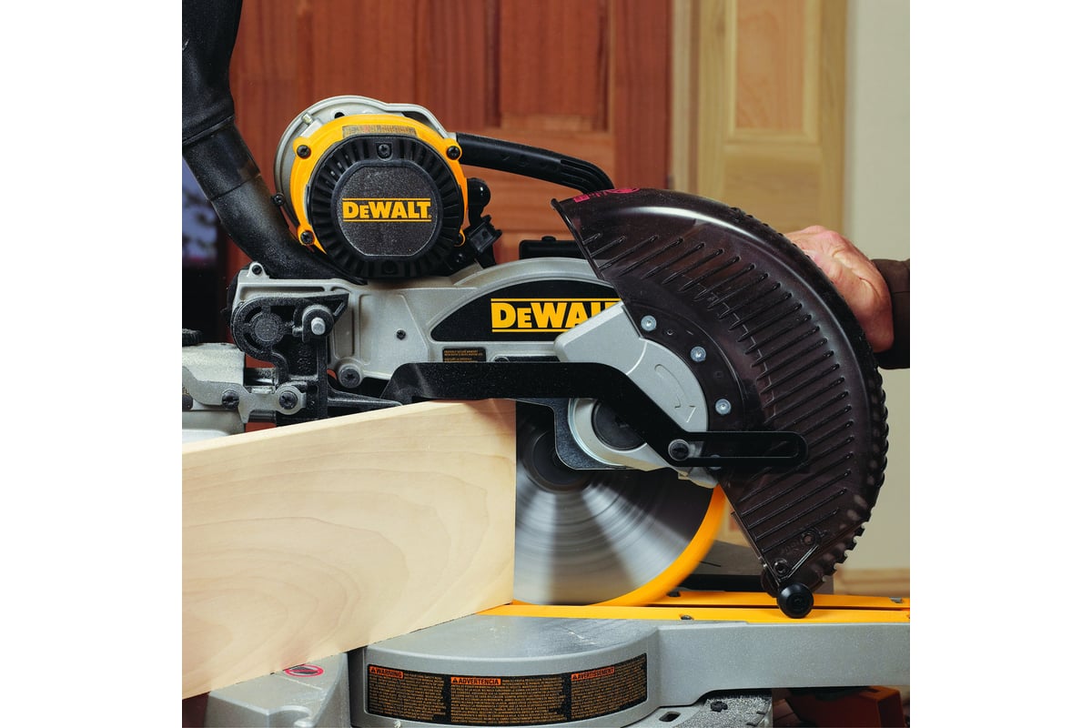 Торцовочная пила DeWalt DW 717XPS