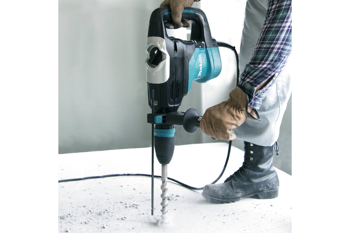 Перфоратор Makita HR4003C