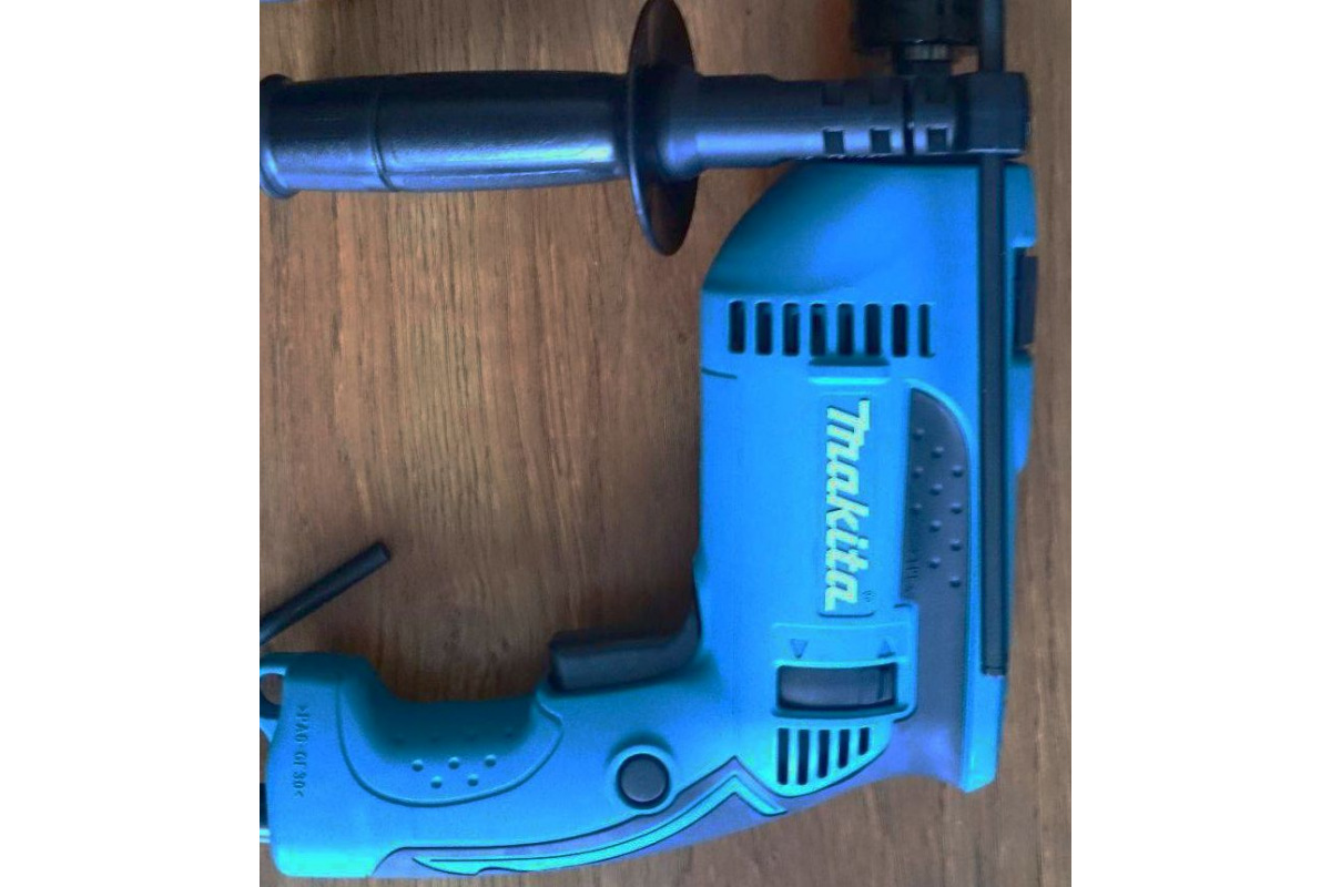 Ударная дрель Makita HP1640