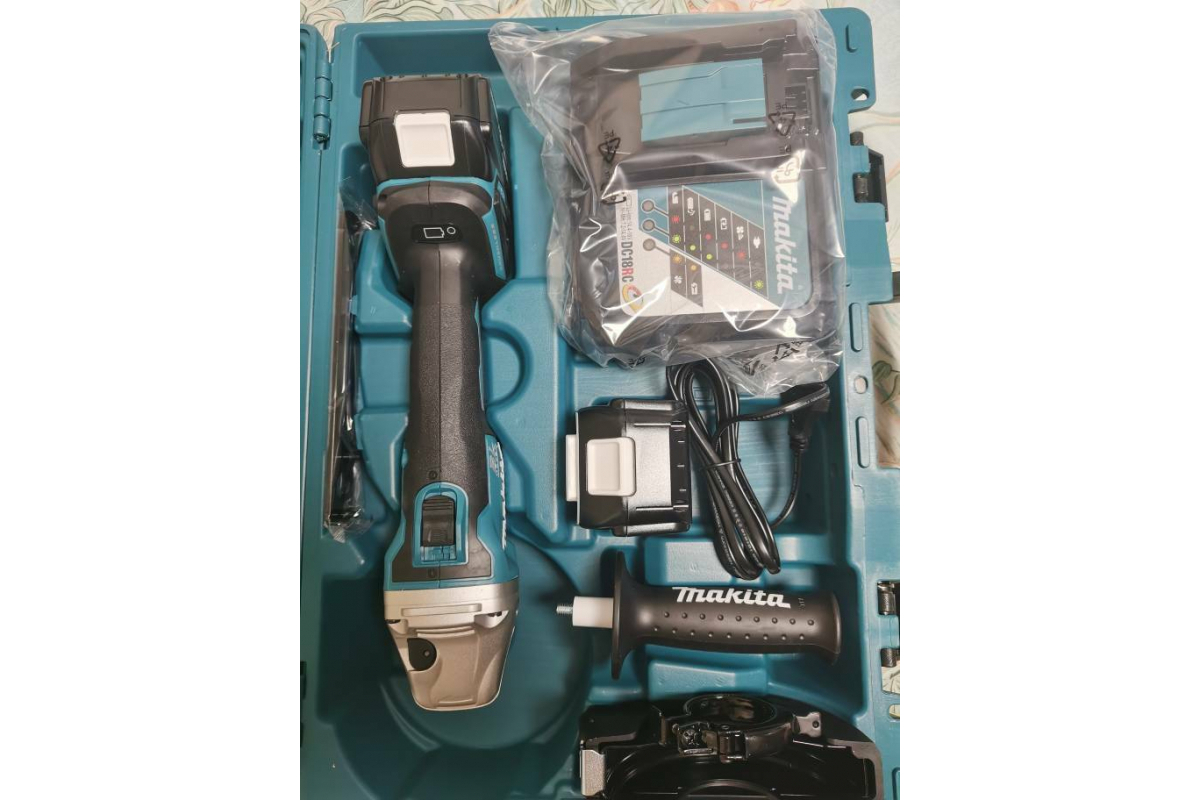 Аккумуляторная угловая шлифмашина Makita LXT DGA504RME