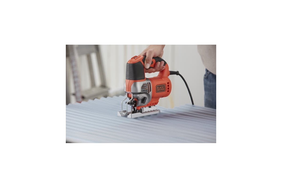 Лобзик Black&Decker BES610-QS