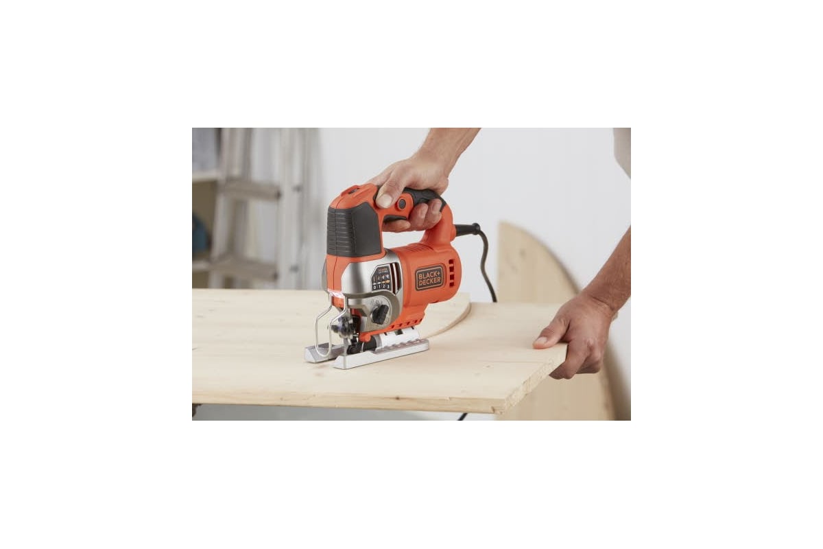 Лобзик Black&Decker BES610-QS