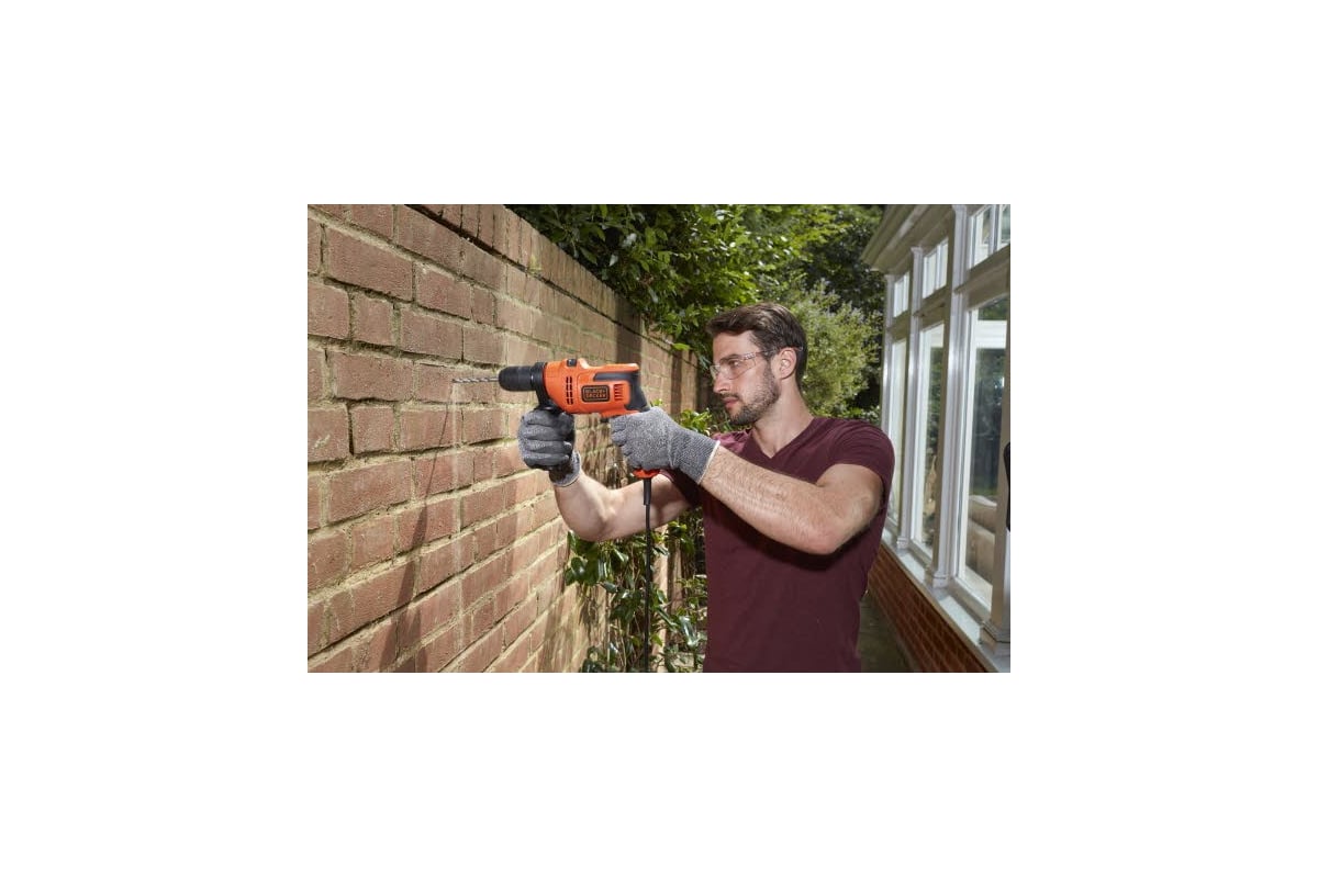 Дрель Black&Decker BEH200