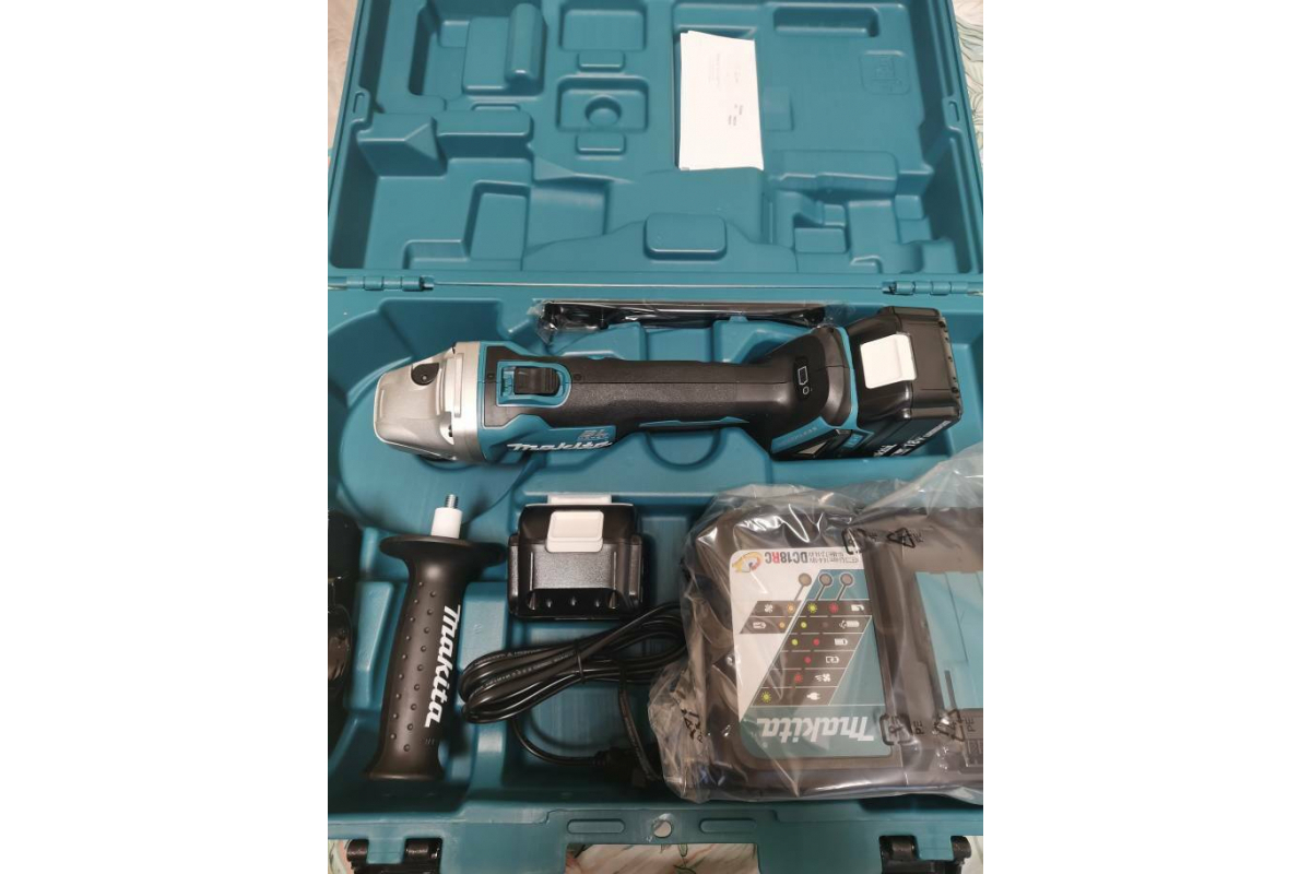 Аккумуляторная угловая шлифмашина Makita LXT DGA504RME