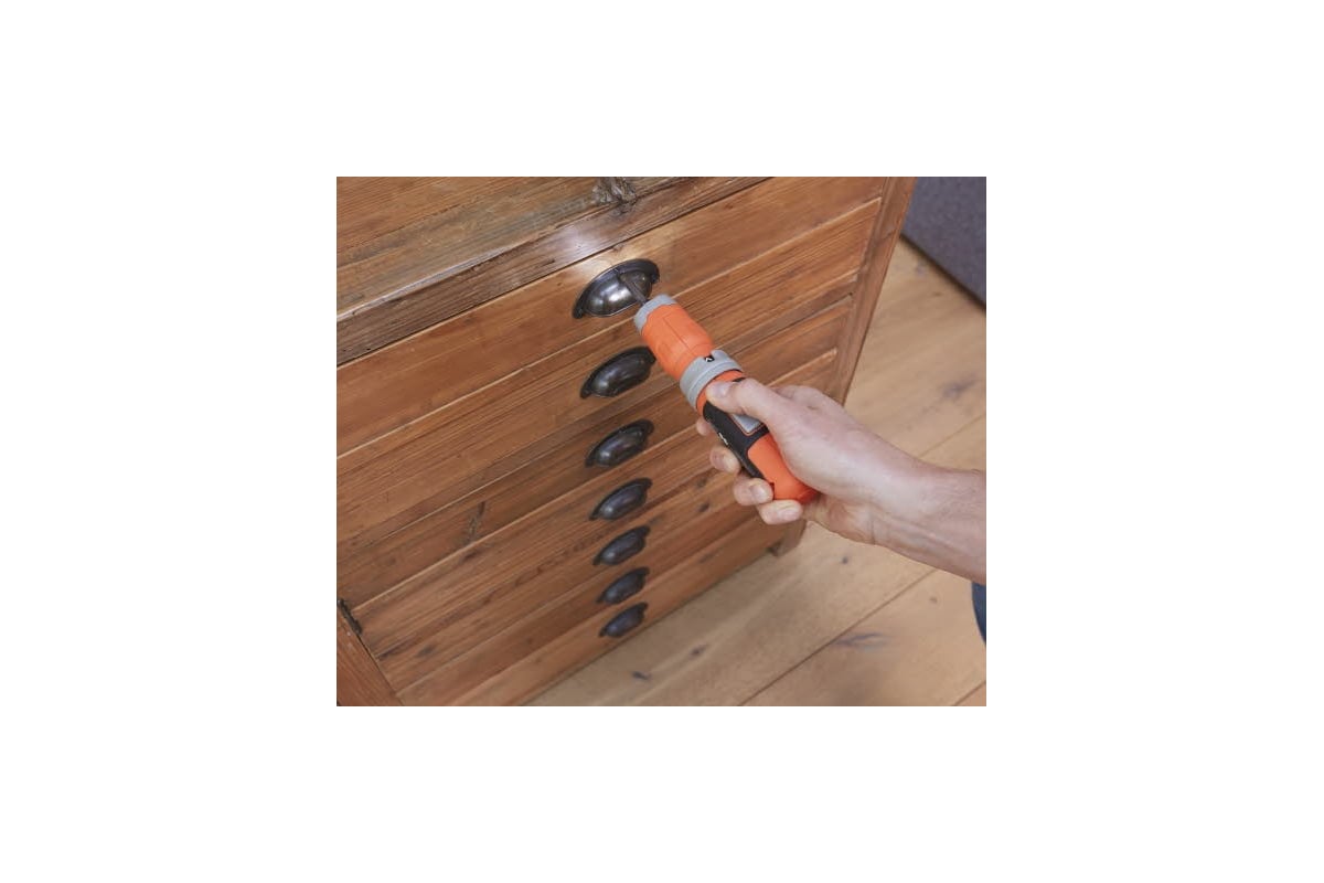 Аккумуляторная отвертка Black&Decker 48CM BCF603C