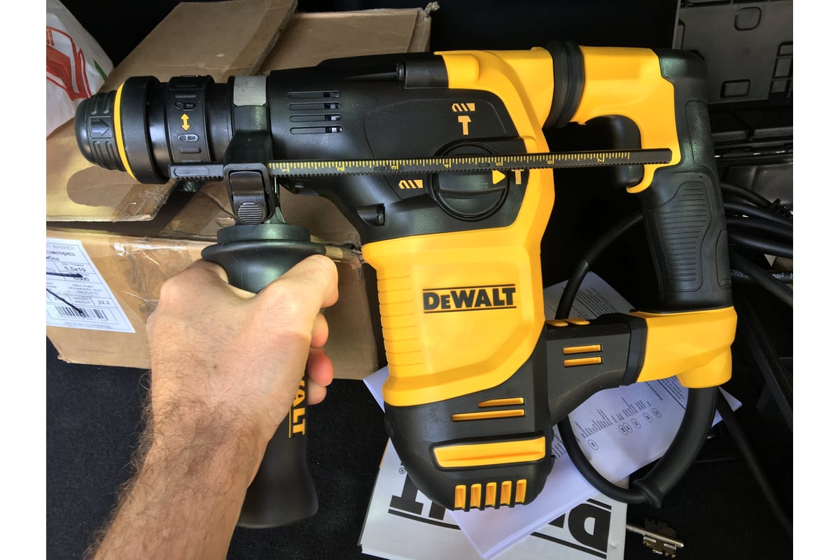 Сетевой перфоратор DeWalt D25334K