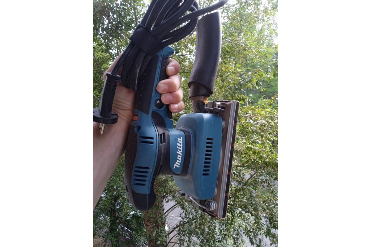 Вибрационная шлифмашина Makita BO3711