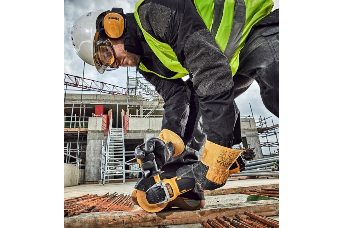 Угловая шлифмашина DeWalt 18В XR DCG405N