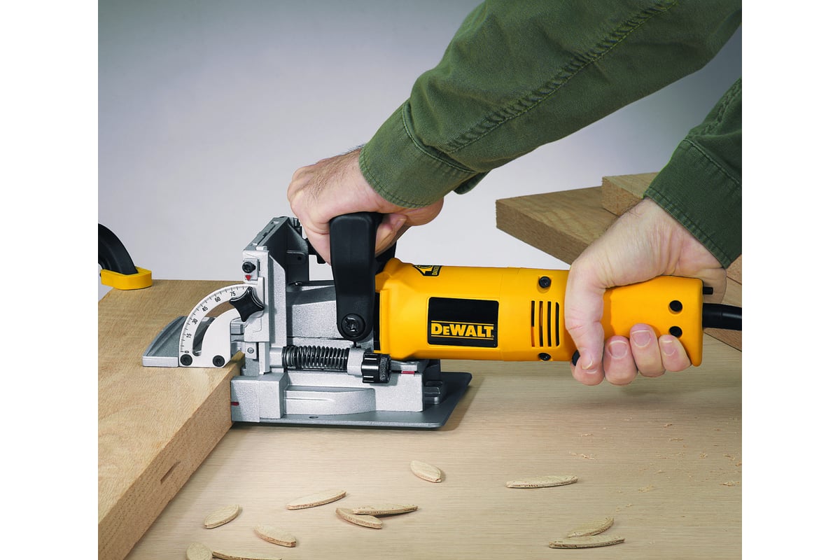 Ламельный фрезер DeWalt DW 682 K