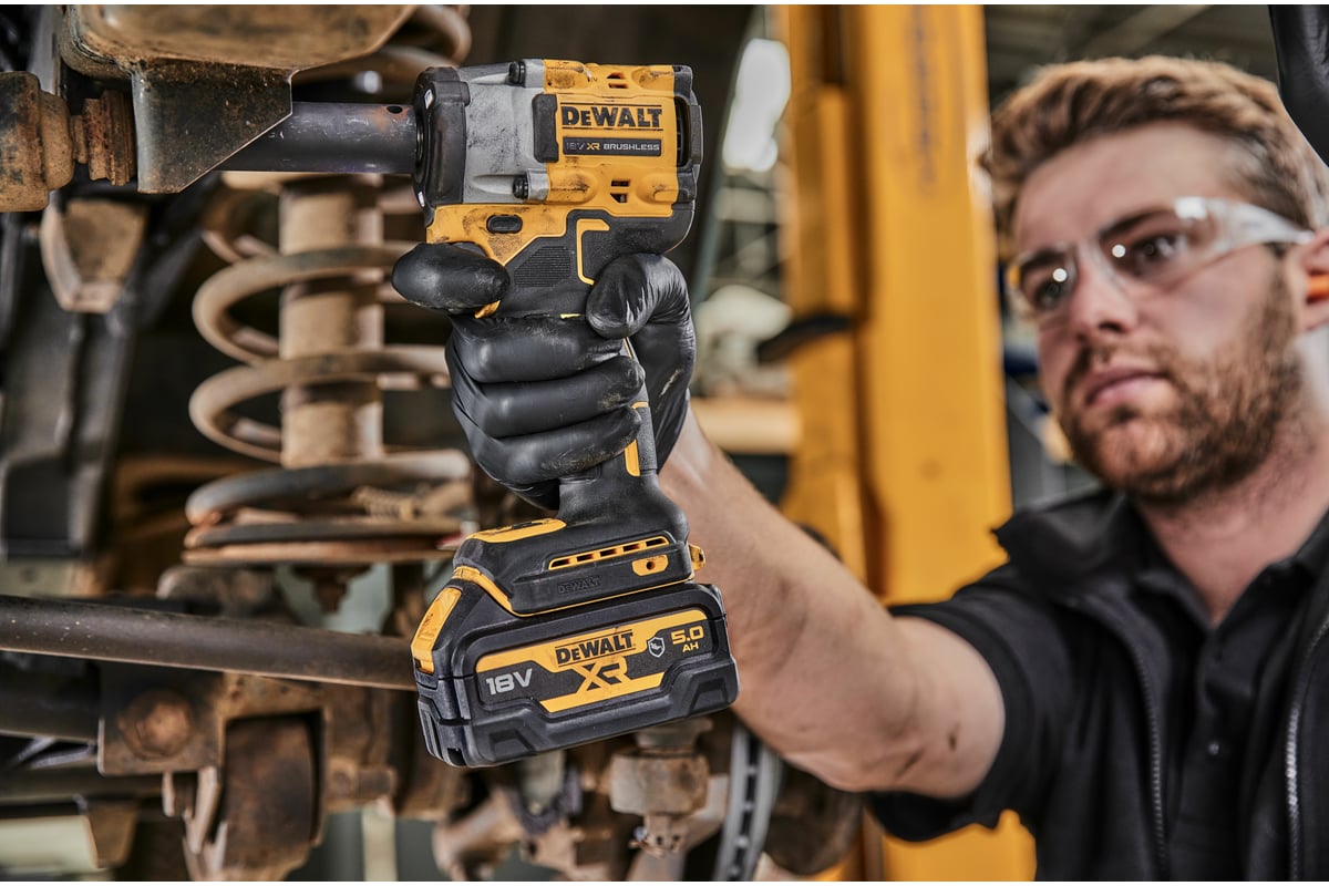 Гайковерт DeWalt 18 В XR DCF921NT-XJ