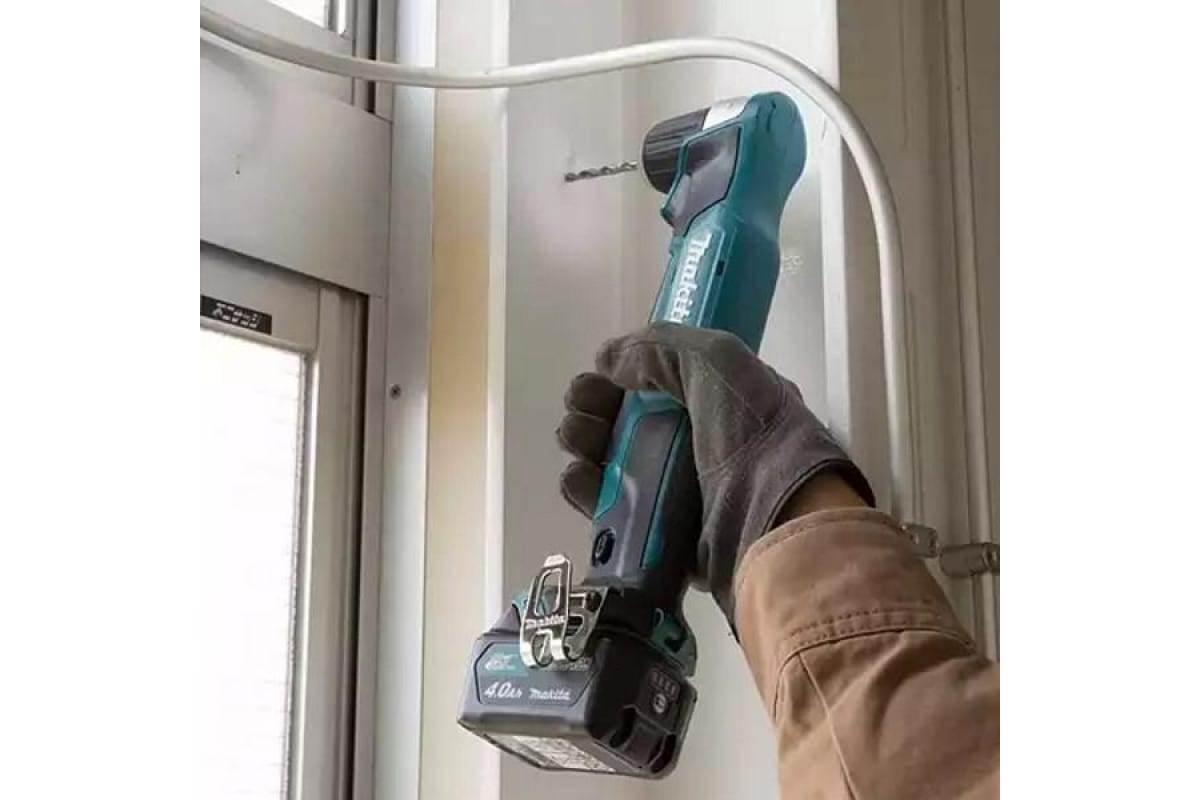 Аккумуляторная угловая дрель Makita CXT DA333DZ