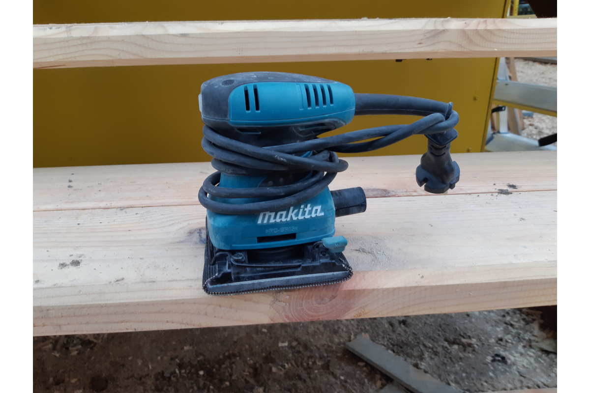 Вибрационная шлифмашина Makita BO 4555