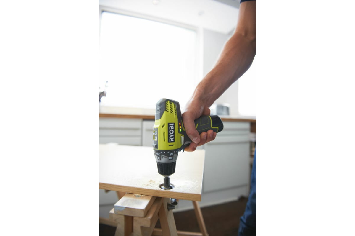 Дрель-шуруповерт Ryobi R12DD-220S 5133005063