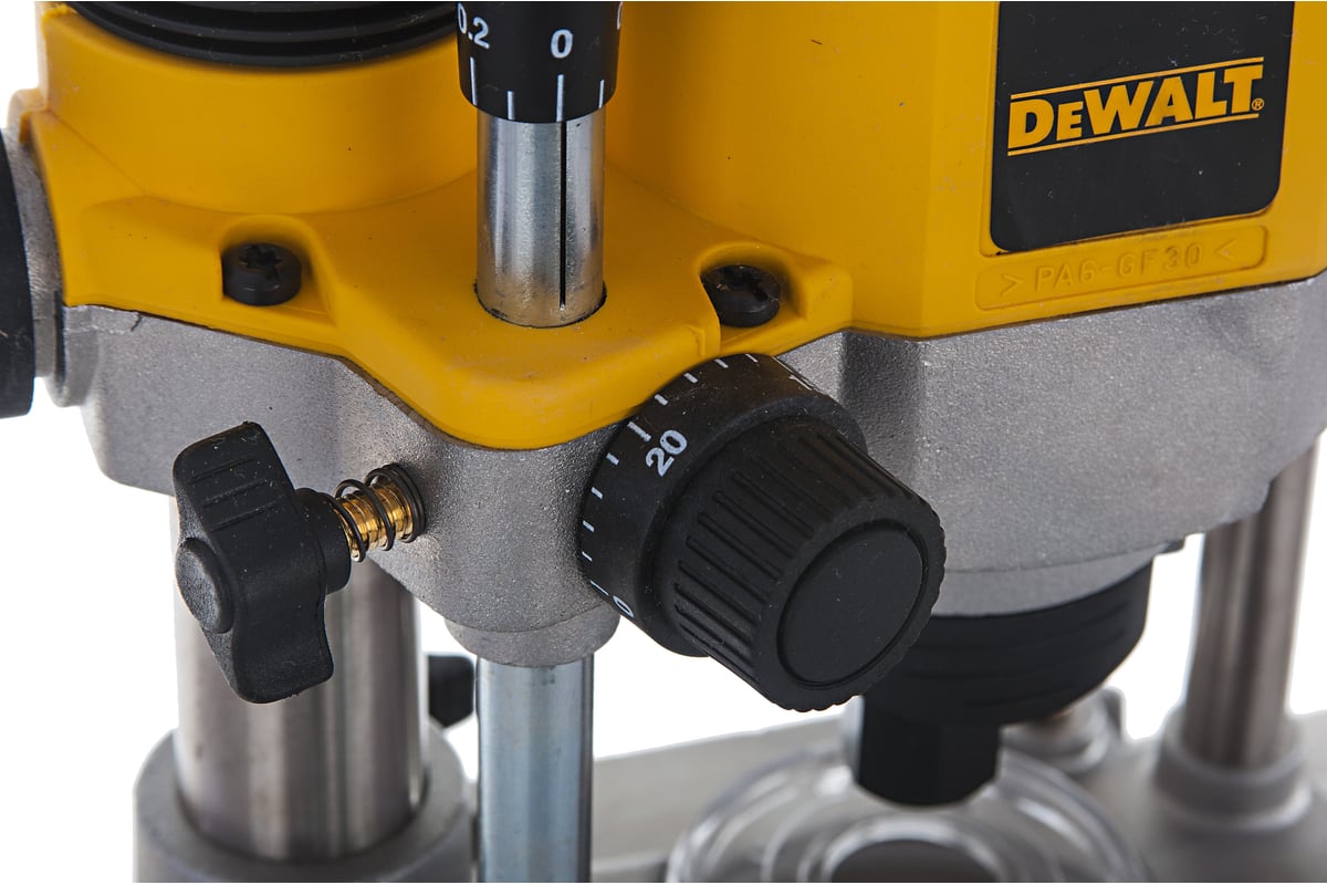 Фрезер DeWalt DW 621