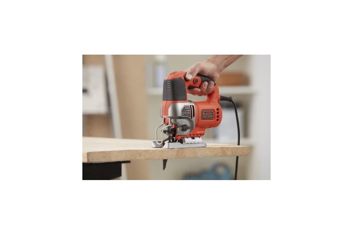 Лобзик Black&Decker BES610-QS