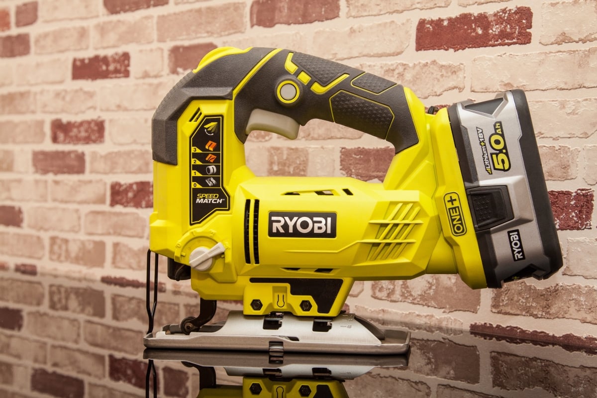 Аккумуляторный лобзик Ryobi ONE+ R18JS-0 5133002158