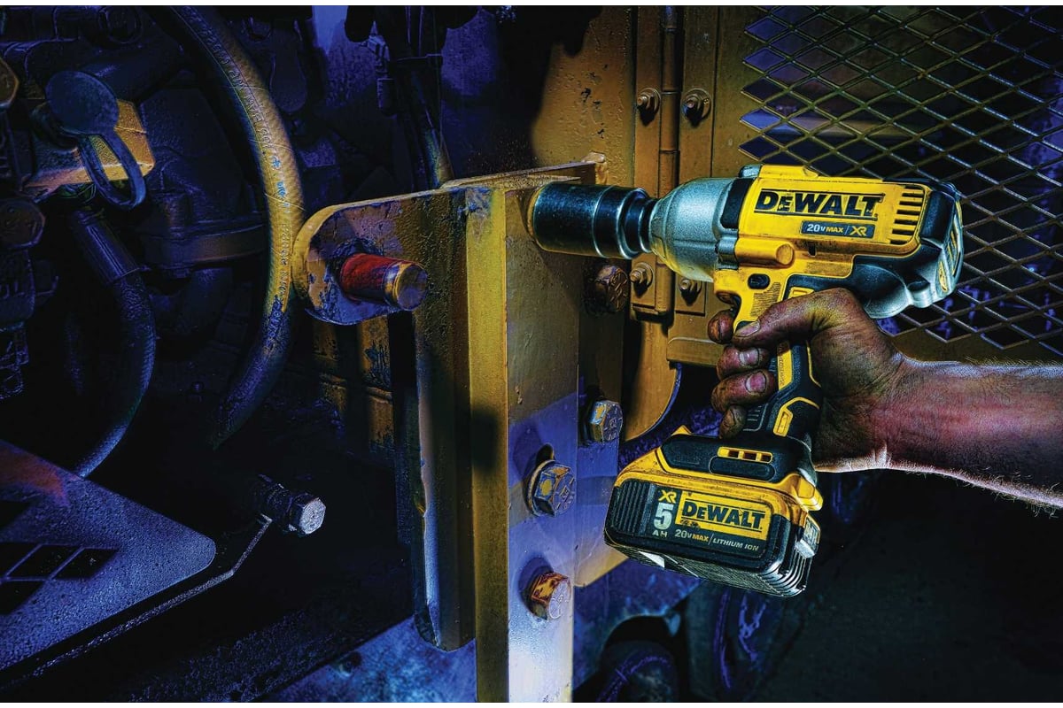 Импульсный гайковерт DeWalt DCF899N