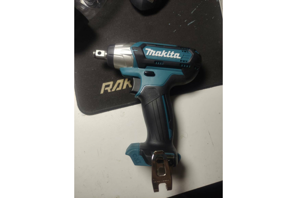 Аккумуляторный гайковерт Makita TW141DZ