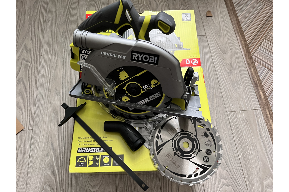 Бесщеточная циркулярная пила Ryobi ONE+ R18CS7-0 5133002890