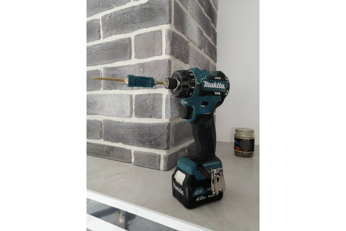 Аккумуляторная дрель-шуруповерт Makita CXT DF032DWME