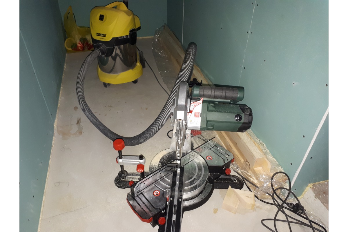 Торцовочная пила Metabo KGS 254 M 602540000