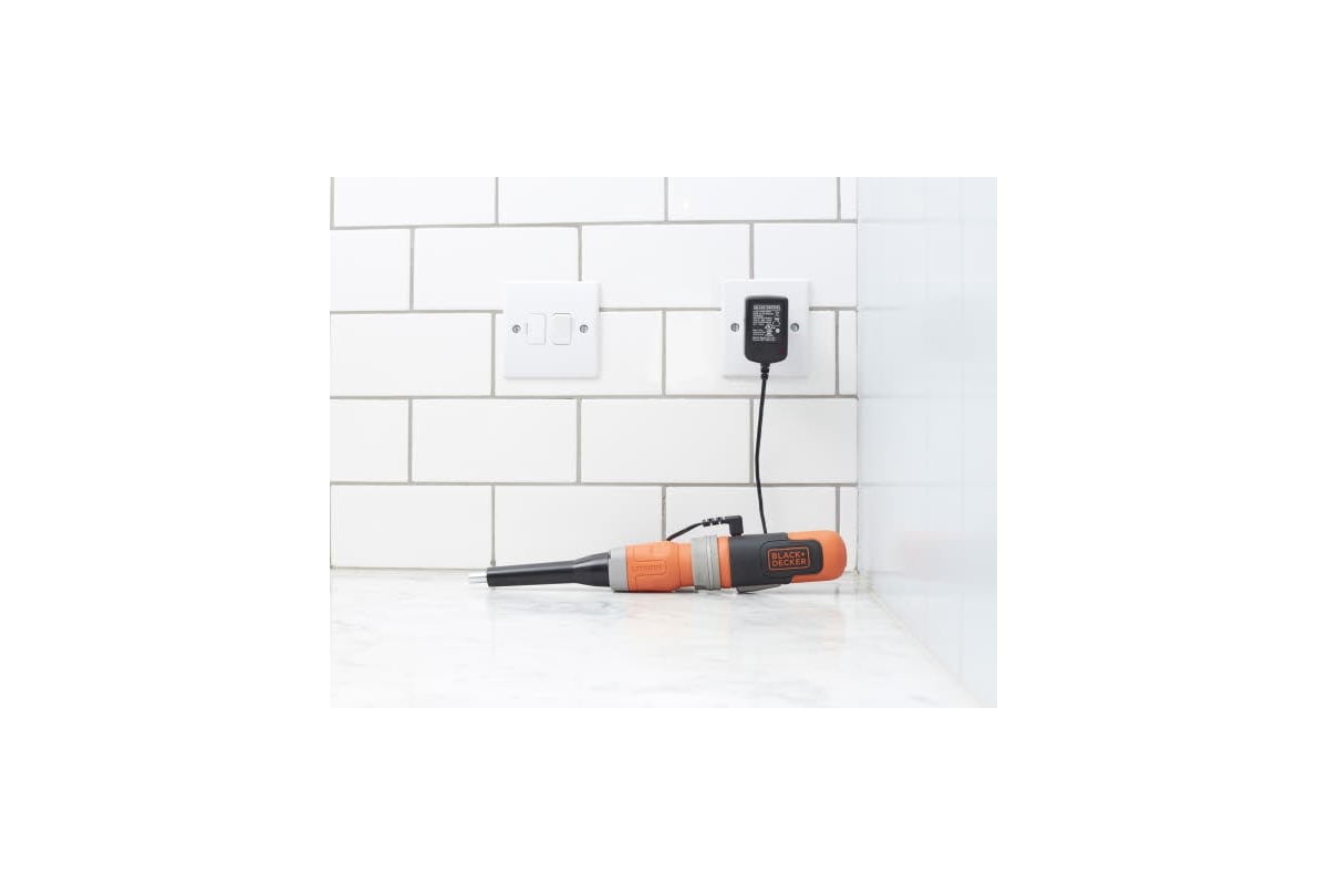 Аккумуляторная отвертка Black&Decker 48CM BCF603C