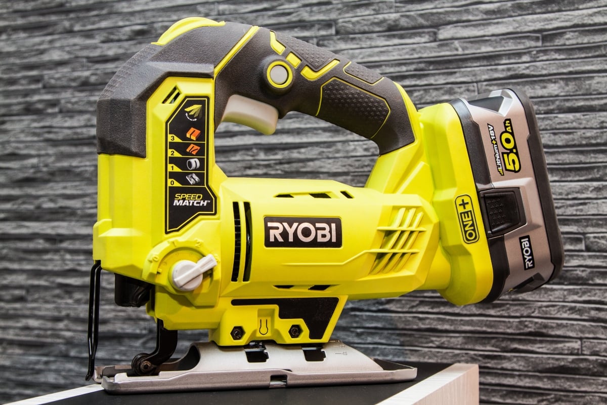 Аккумуляторный лобзик Ryobi ONE+ R18JS-0 5133002158