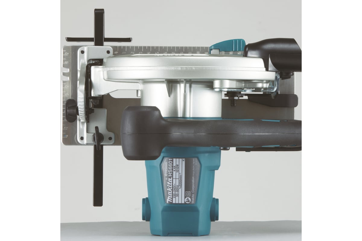 Дисковая пила Makita HS6601