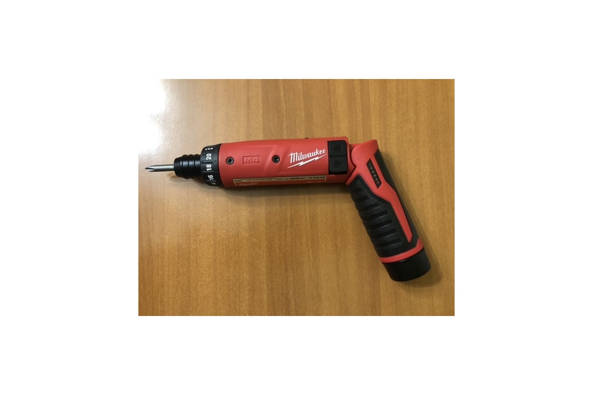 Аккумуляторная отвертка Milwaukee M4 D-202B 4933440475