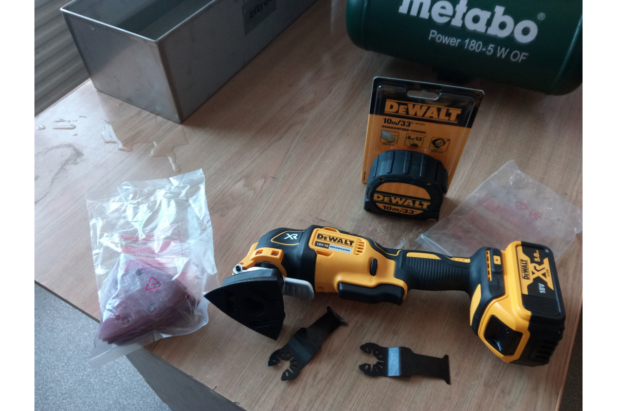 Бесщеточный многофункциональный инструмент DeWalt DCS355N