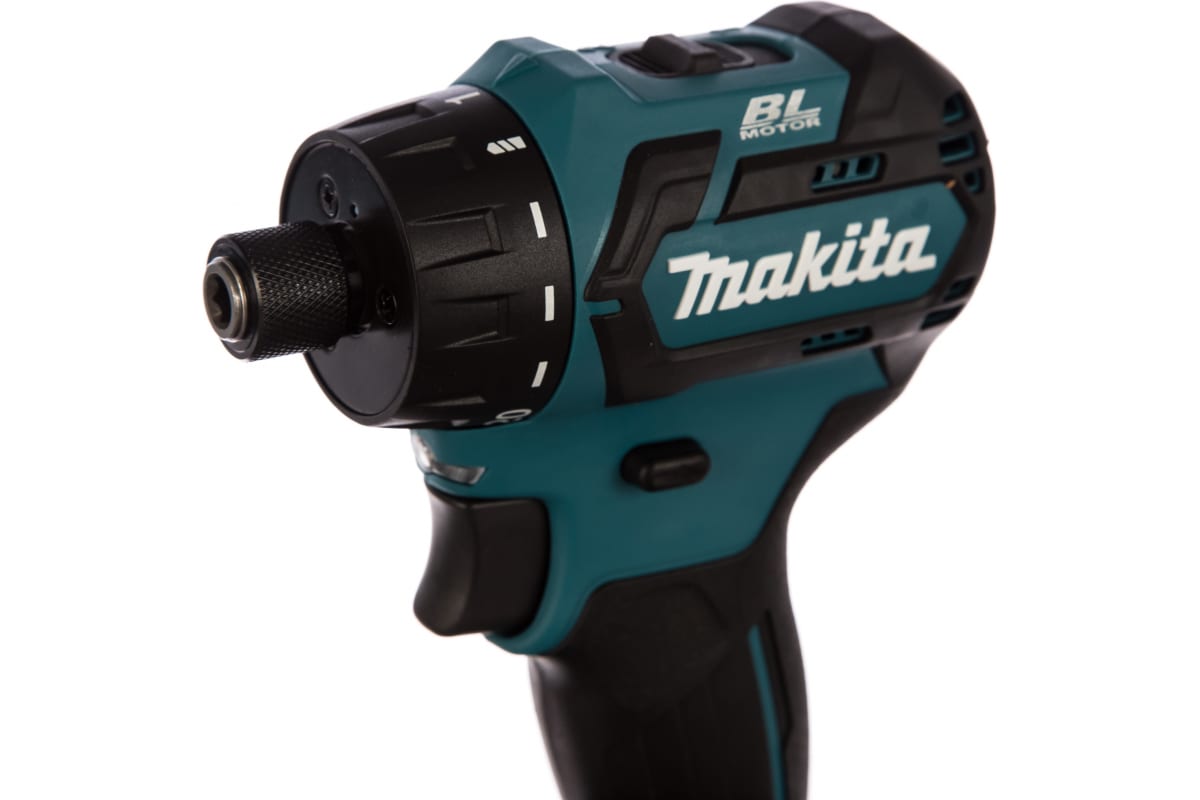 Аккумуляторная дрель-шуруповерт Makita CXT DF032DWAE