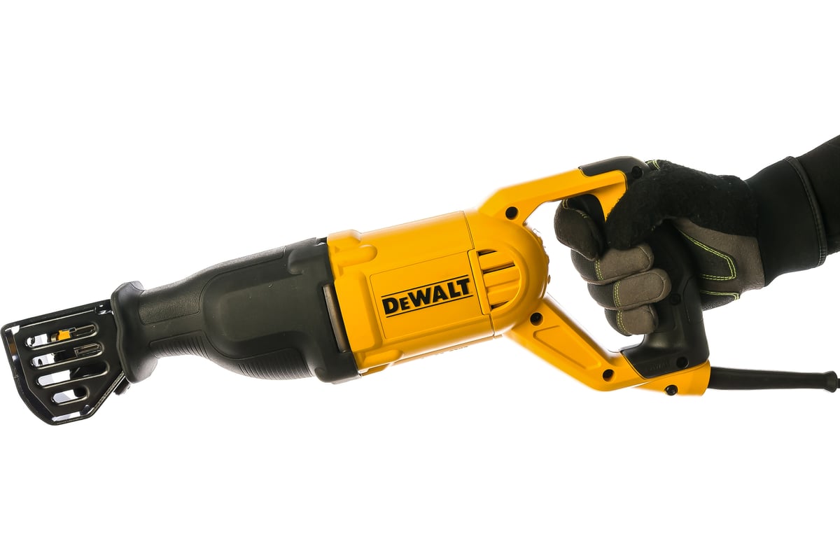 Сабельная пила DeWalt DWE305PK