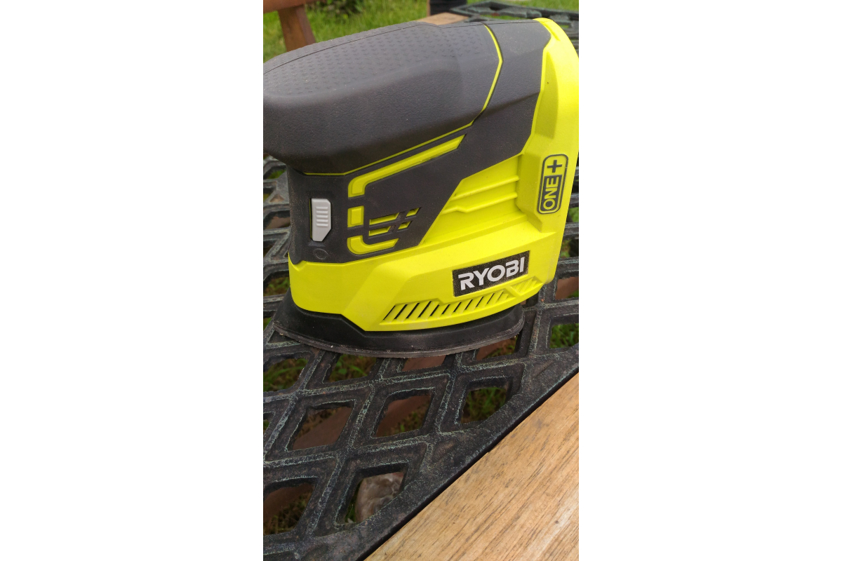 Дельташлифмашина Ryobi ONE+ R18PS-0 5133002443