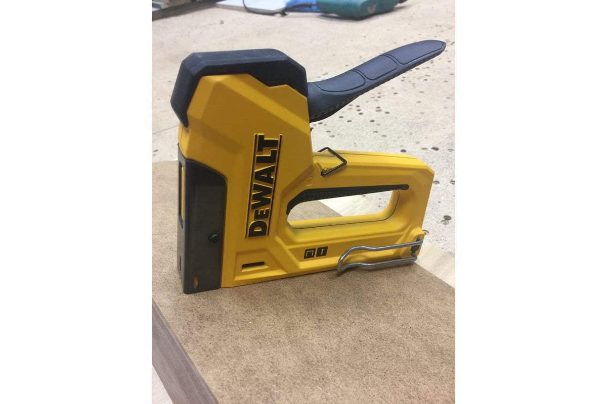 Степлер для скоб и гвоздей DeWalt DWHTTR350-0