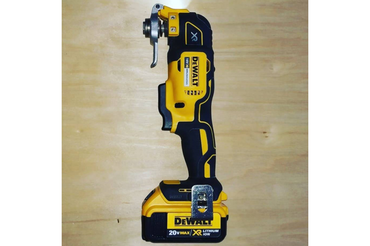 Бесщеточный многофункциональный инструмент DeWalt DCS355N