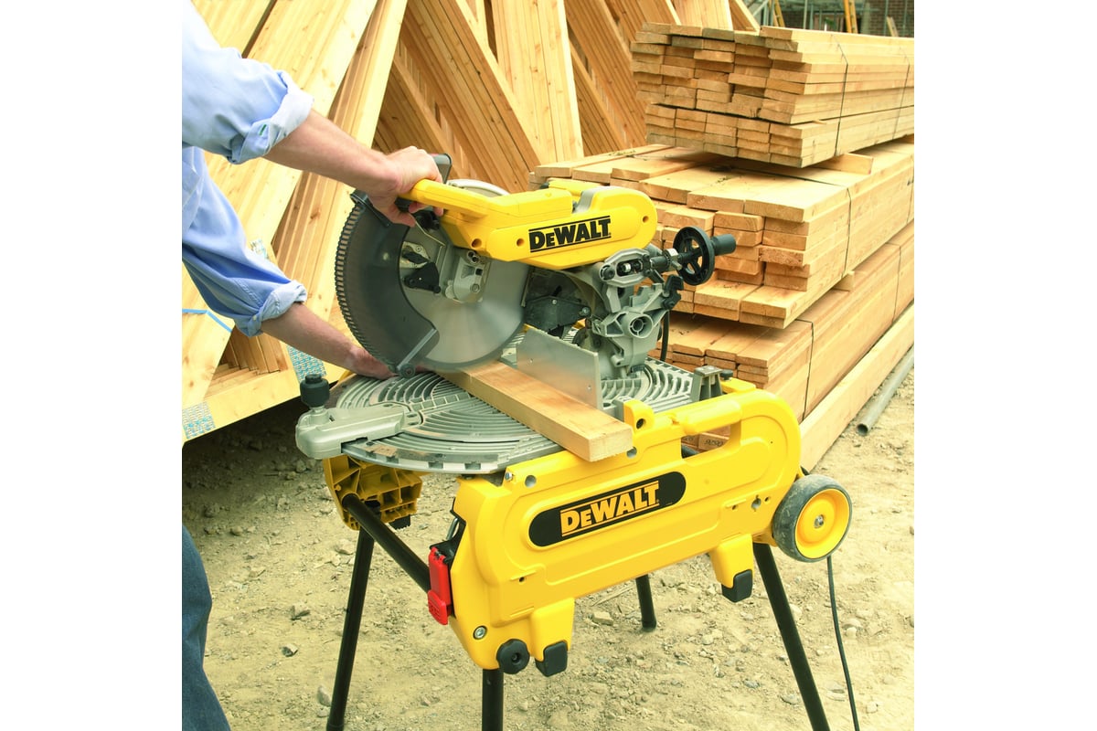 Комбинированная торцовочная пила DeWalt D27107