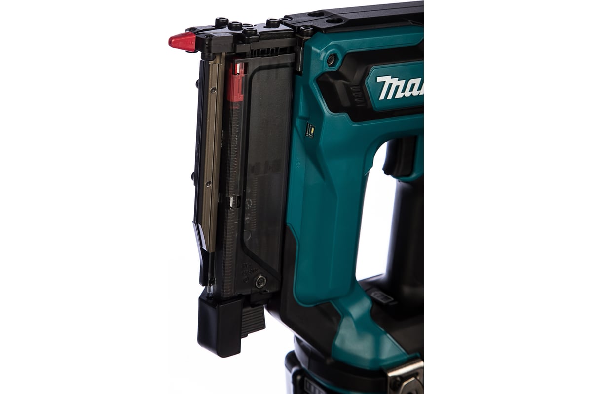 Аккумуляторный гвоздезабиватель Makita LXT DPT353RFE