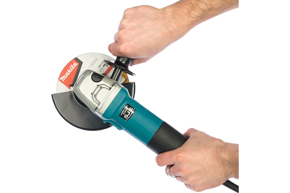 Угловая шлифмашина Makita 9566 C