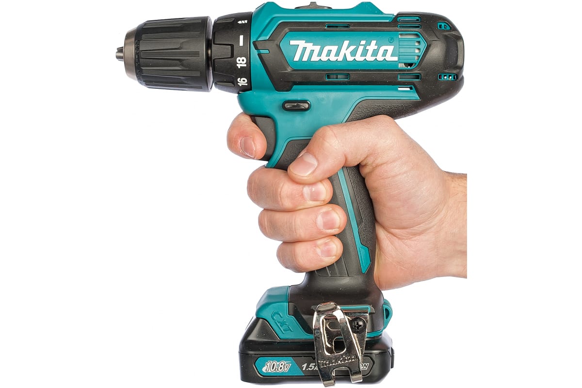 Аккумуляторная дрель-шуруповерт Makita CXT DF331DWYE