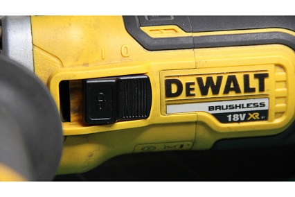 Угловая шлифмашина DeWalt 18В XR DCG405FN